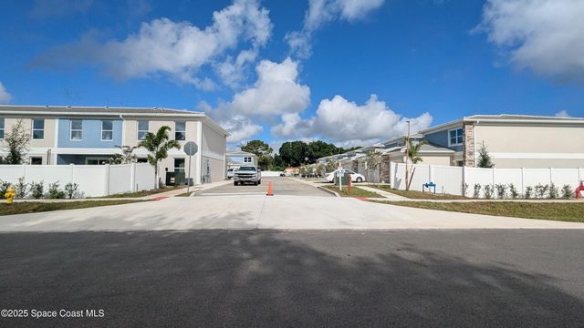 1635 Par Street NE 2203, Palm Bay, FL 32905