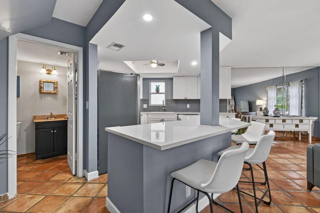 170 Seabreeze Circle, Jupiter, FL 33477