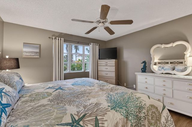 170 Seabreeze Circle, Jupiter, FL 33477