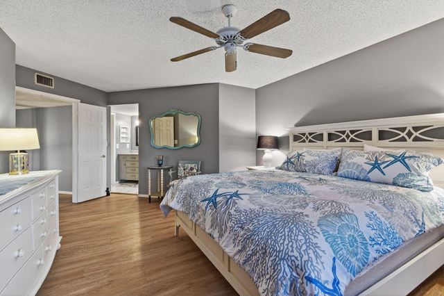 170 Seabreeze Circle, Jupiter, FL 33477