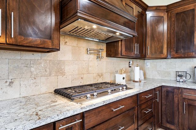 38176 Cardinal Lane, Yokuts Valley, CA 93675