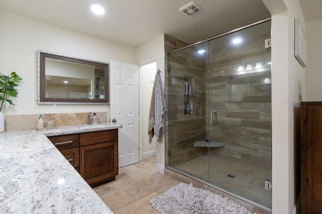 38176 Cardinal Lane, Yokuts Valley, CA 93675