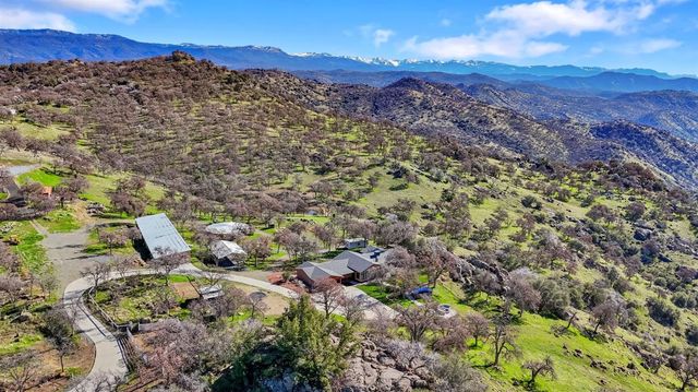 38176 Cardinal Lane, Yokuts Valley, CA 93675