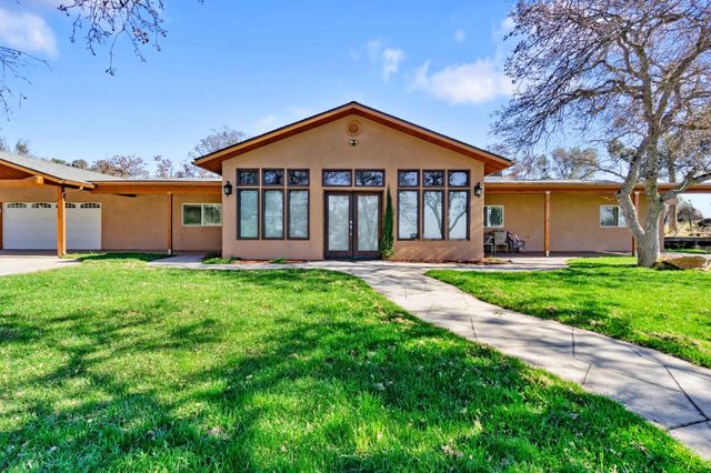 38176 Cardinal Lane, Yokuts Valley, CA 93675