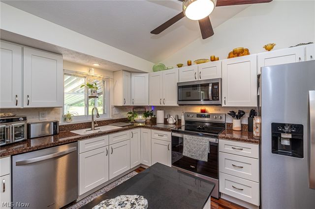 4060 Laurel Road, Brunswick, OH 44212