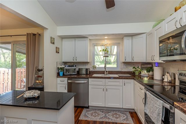 4060 Laurel Road, Brunswick, OH 44212