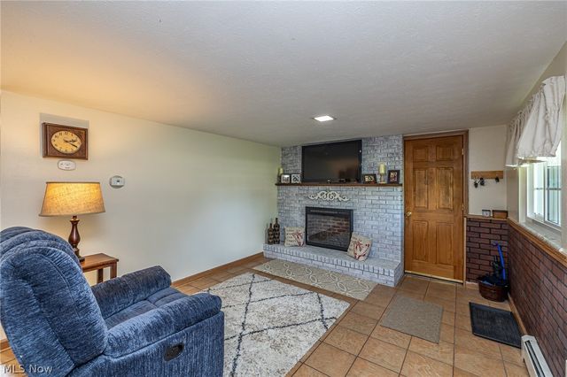 4060 Laurel Road, Brunswick, OH 44212