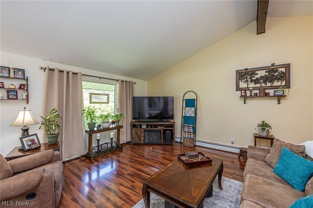 4060 Laurel Road, Brunswick, OH 44212
