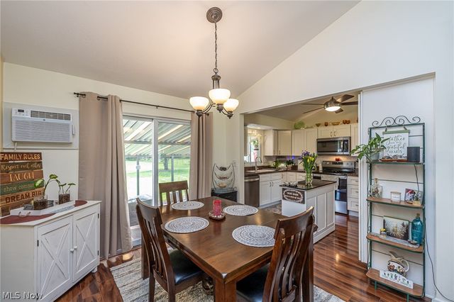 4060 Laurel Road, Brunswick, OH 44212