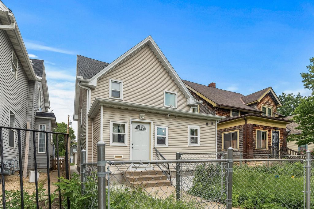 2711 14th Avenue S, Minneapolis, MN 55407