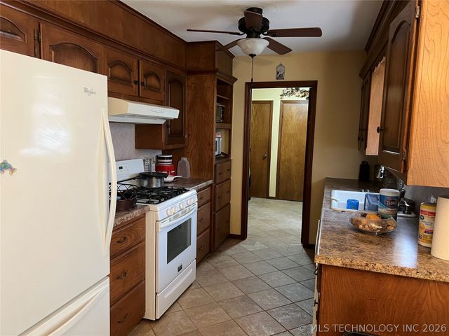 2711 Kingston Street N, Muskogee, OK 74403