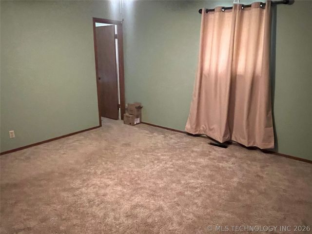 2711 Kingston Street N, Muskogee, OK 74403