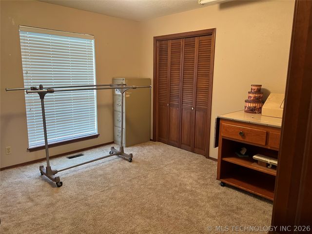 2711 Kingston Street N, Muskogee, OK 74403