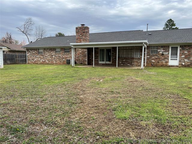 2711 Kingston Street N, Muskogee, OK 74403