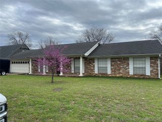 2711 Kingston Street N, Muskogee, OK 74403