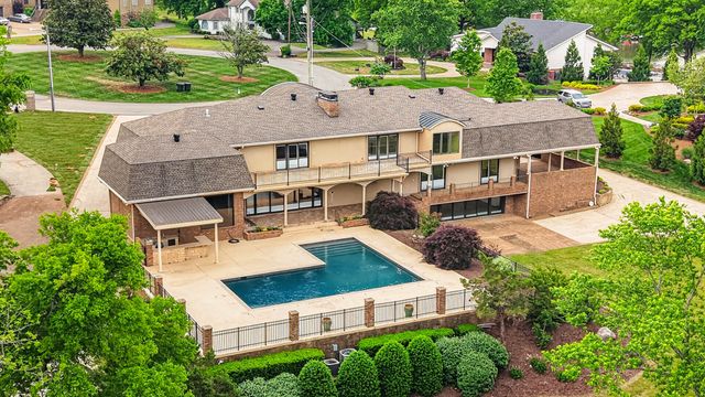 101 Kennett Rd, Old Hickory, TN 37138