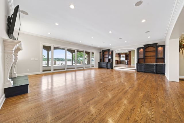 101 Kennett Rd, Old Hickory, TN 37138