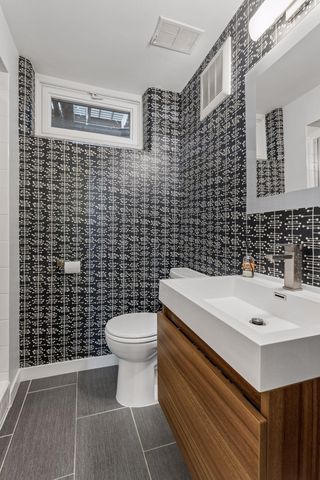 1435 Tyrol Trail, Golden Valley, MN 55416