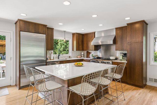 1435 Tyrol Trail, Golden Valley, MN 55416