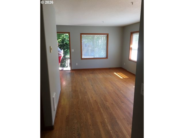 11905 Se SCHILLER St, Portland, OR 97266