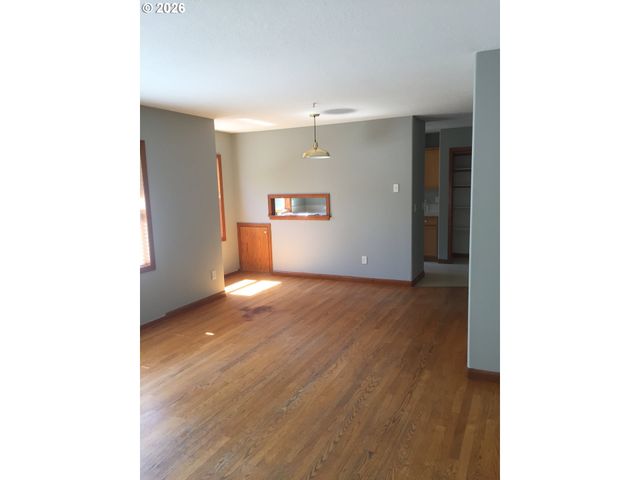 11905 Se SCHILLER St, Portland, OR 97266