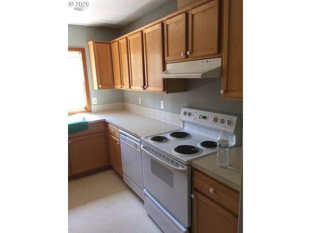 11905 Se SCHILLER St, Portland, OR 97266