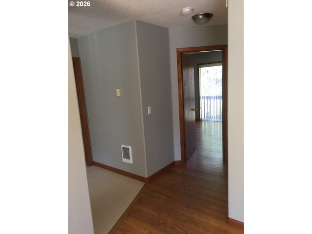 11905 Se SCHILLER St, Portland, OR 97266