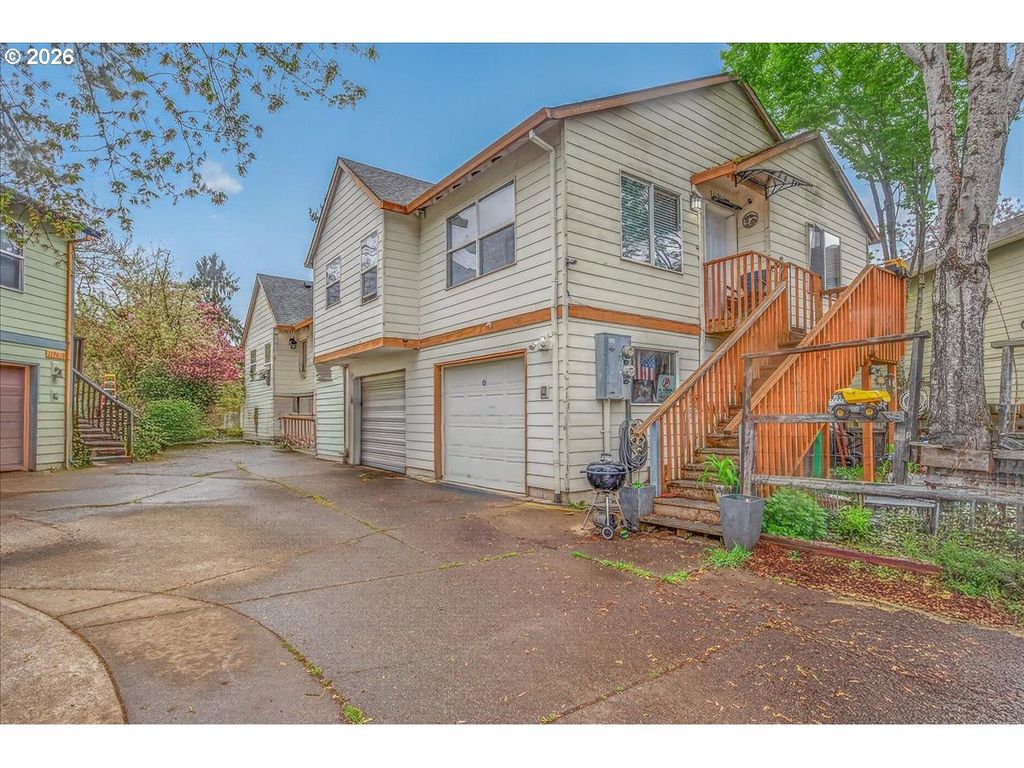 11905 Se SCHILLER St, Portland, OR 97266