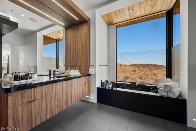 641 Dragon Peak Drive, Henderson, NV 89012