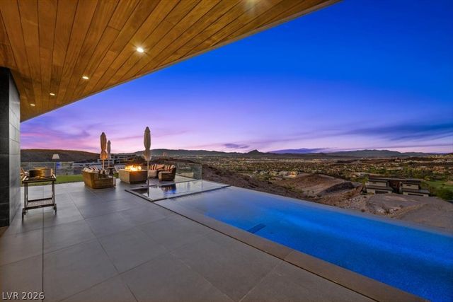 641 Dragon Peak Drive, Henderson, NV 89012