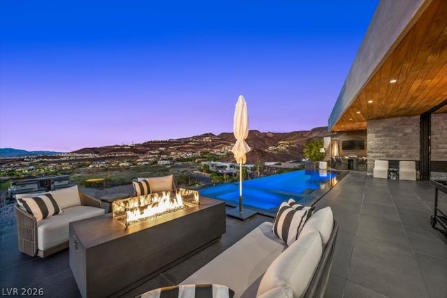641 Dragon Peak Drive, Henderson, NV 89012