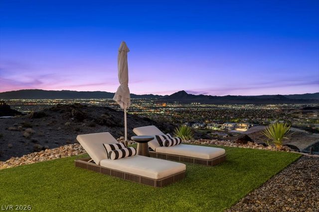 641 Dragon Peak Drive, Henderson, NV 89012