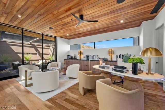 641 Dragon Peak Drive, Henderson, NV 89012