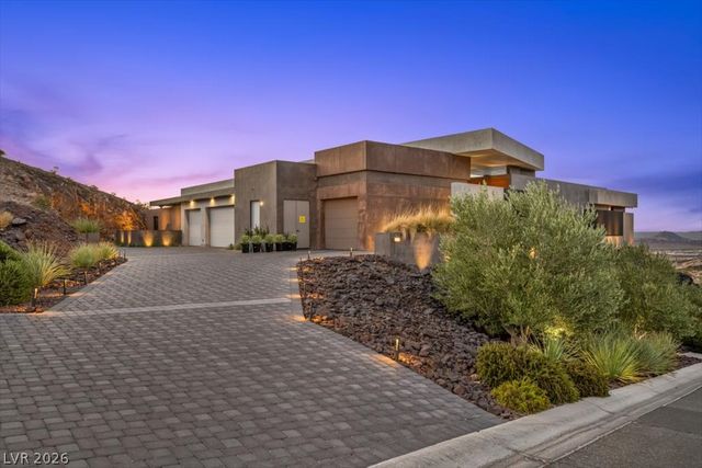 641 Dragon Peak Drive, Henderson, NV 89012