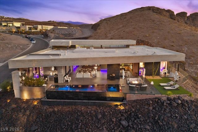 641 Dragon Peak Drive, Henderson, NV 89012