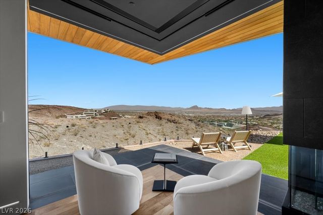 641 Dragon Peak Drive, Henderson, NV 89012