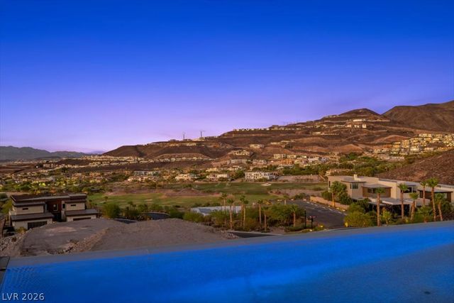 641 Dragon Peak Drive, Henderson, NV 89012