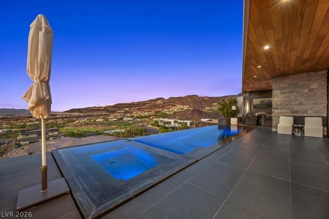641 Dragon Peak Drive, Henderson, NV 89012