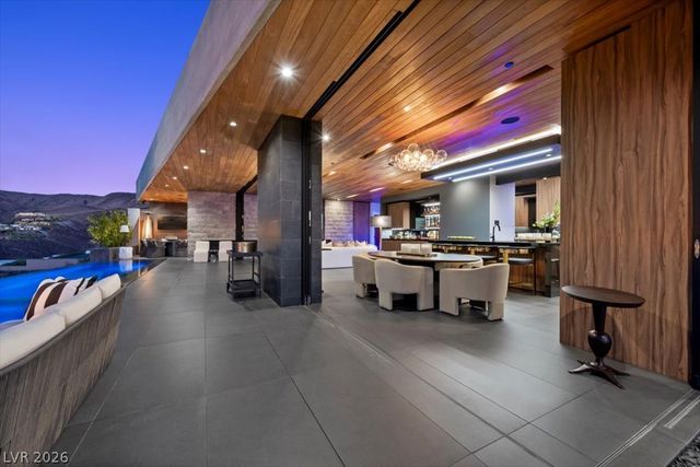 641 Dragon Peak Drive, Henderson, NV 89012