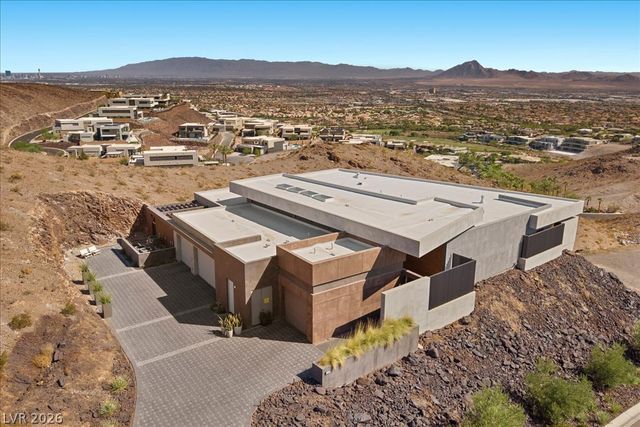 641 Dragon Peak Drive, Henderson, NV 89012