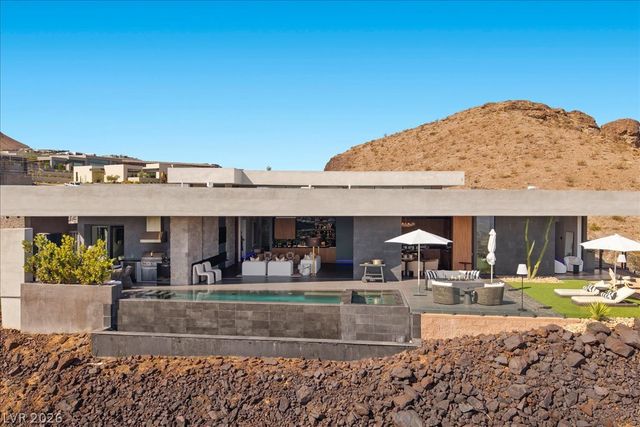 641 Dragon Peak Drive, Henderson, NV 89012