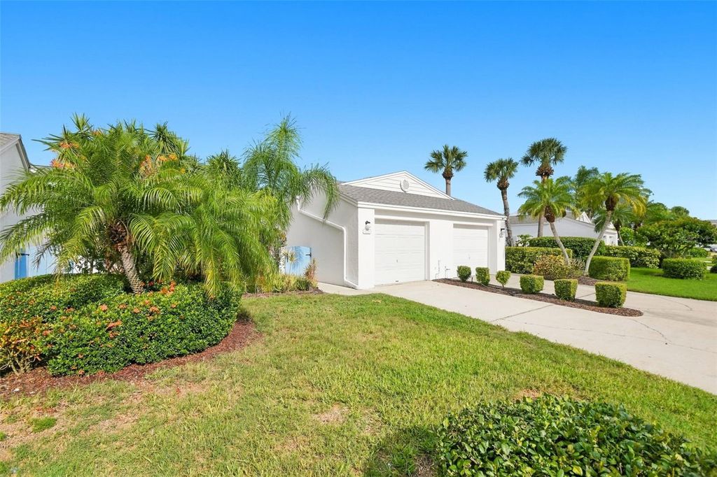 825 WATERSIDE LANE, BRADENTON, FL 34209 — exterior