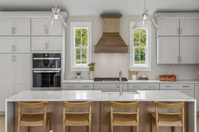 2062 Kings River Trail, Hollywood, SC 29449