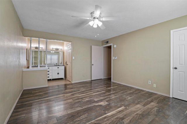 8401 Chesham Drive, Rowlett, TX 75088