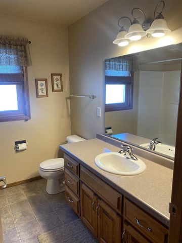 1710 EMERALD DRIVE, Green Bay, WI 54311