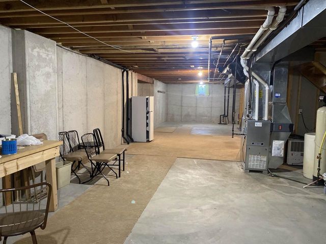 1710 EMERALD DRIVE, Green Bay, WI 54311