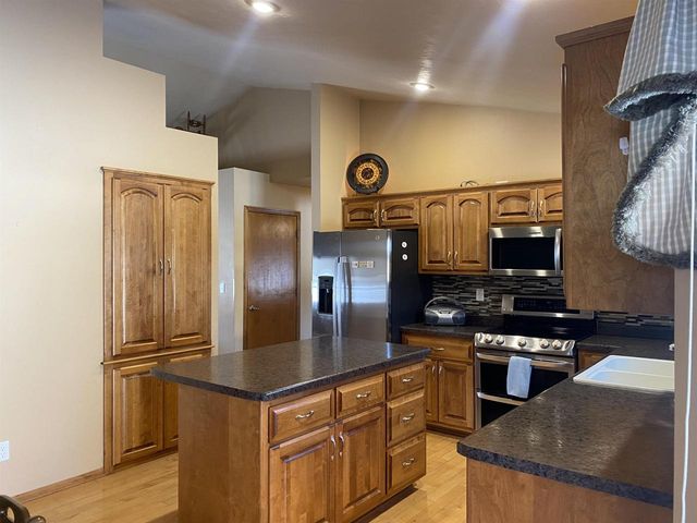 1710 EMERALD DRIVE, Green Bay, WI 54311