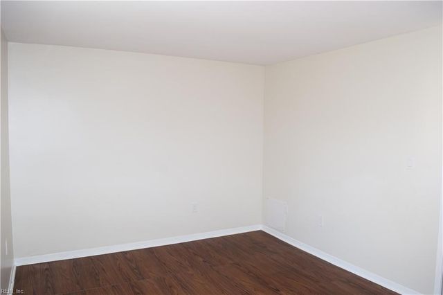 12773 Woodside LN, Newport News, VA 23602