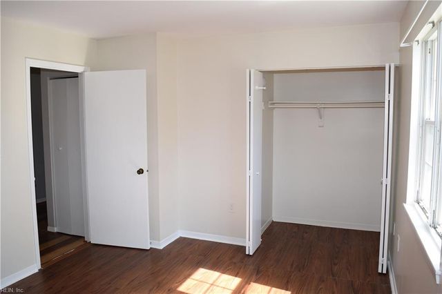 12773 Woodside LN, Newport News, VA 23602