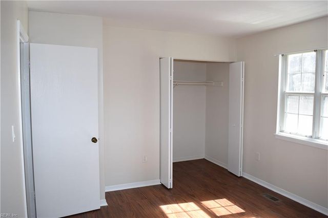 12773 Woodside LN, Newport News, VA 23602